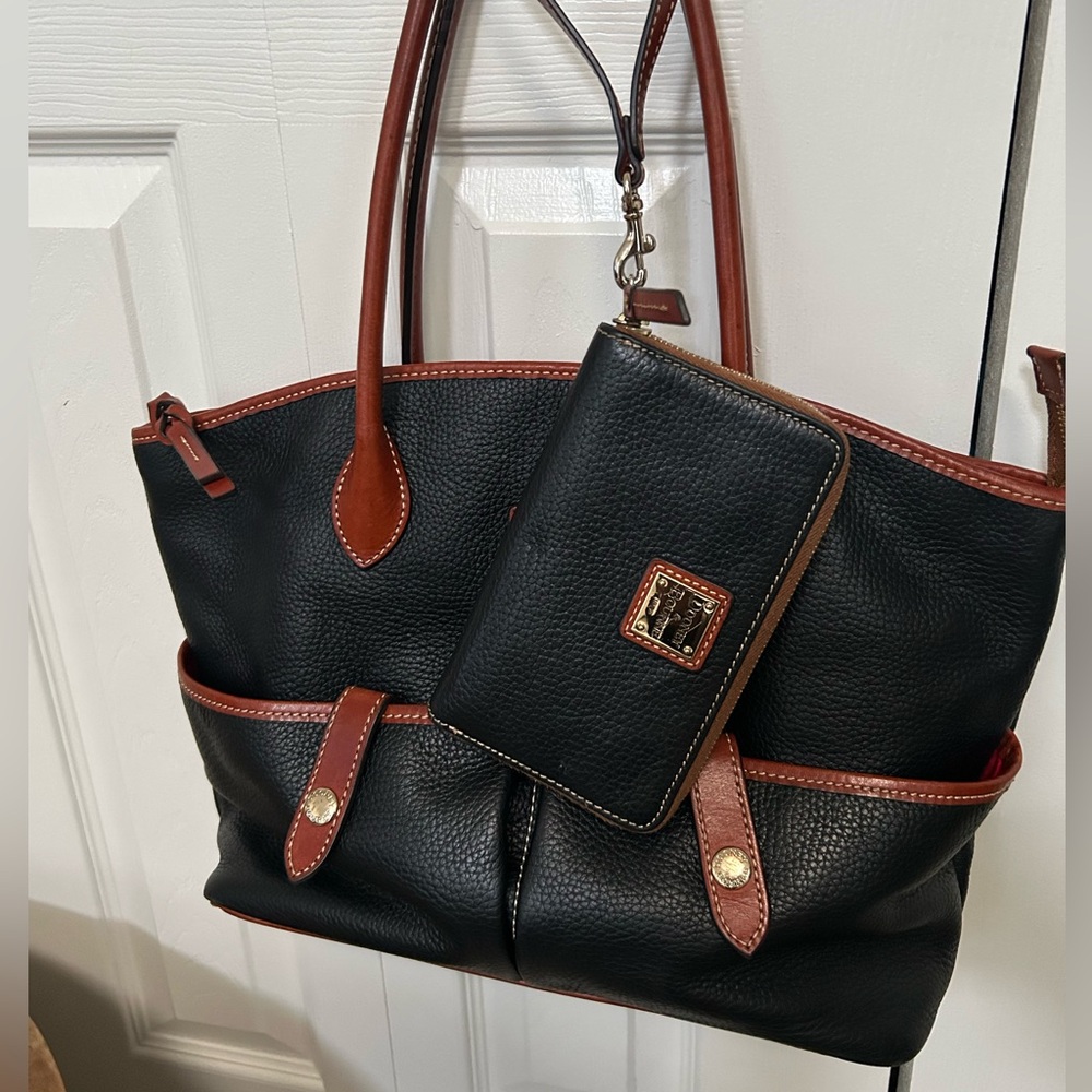 Dooney & Bourke Black and Tan Tote Bag with matching wallet